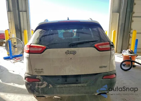 2016 Jeep Cherokee Latitude z USA, uszkodzony, nr VIN 1C4PJMCS9GW148834